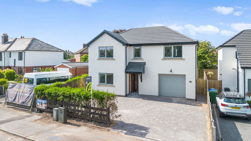 Property photo 2 of 30