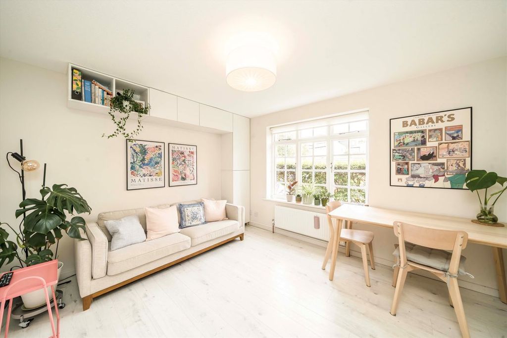 Property photo 2 of 5