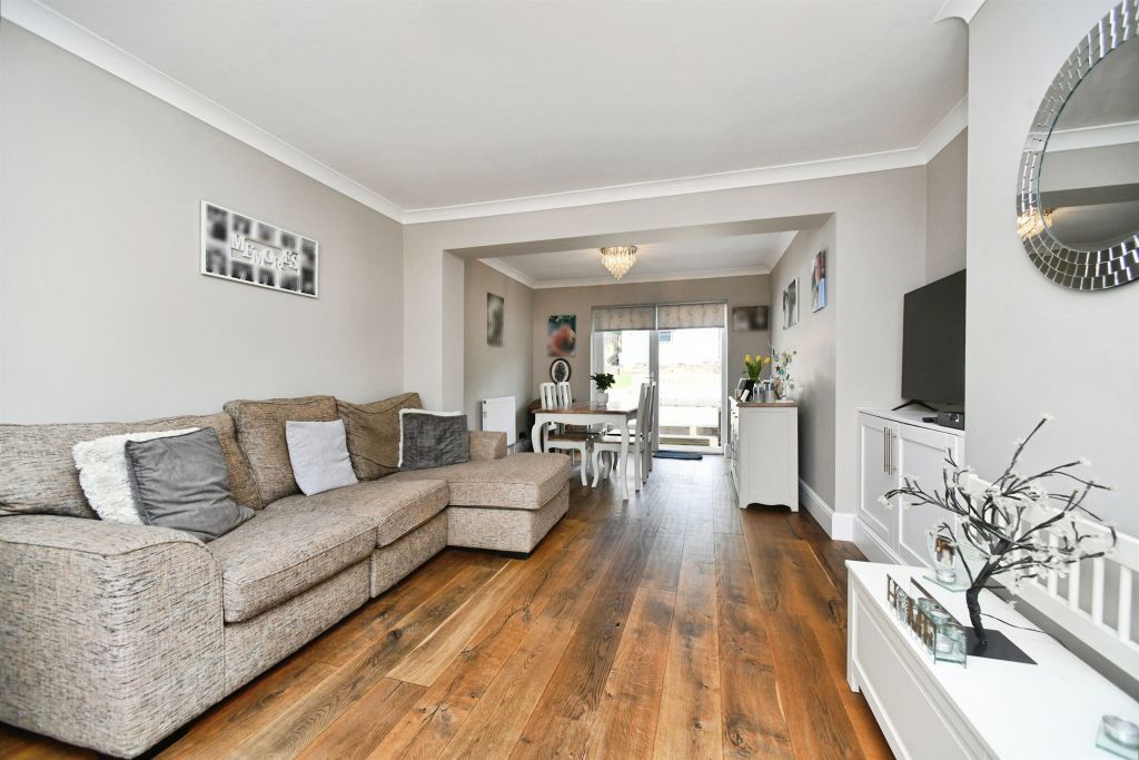Property photo 2 of 23