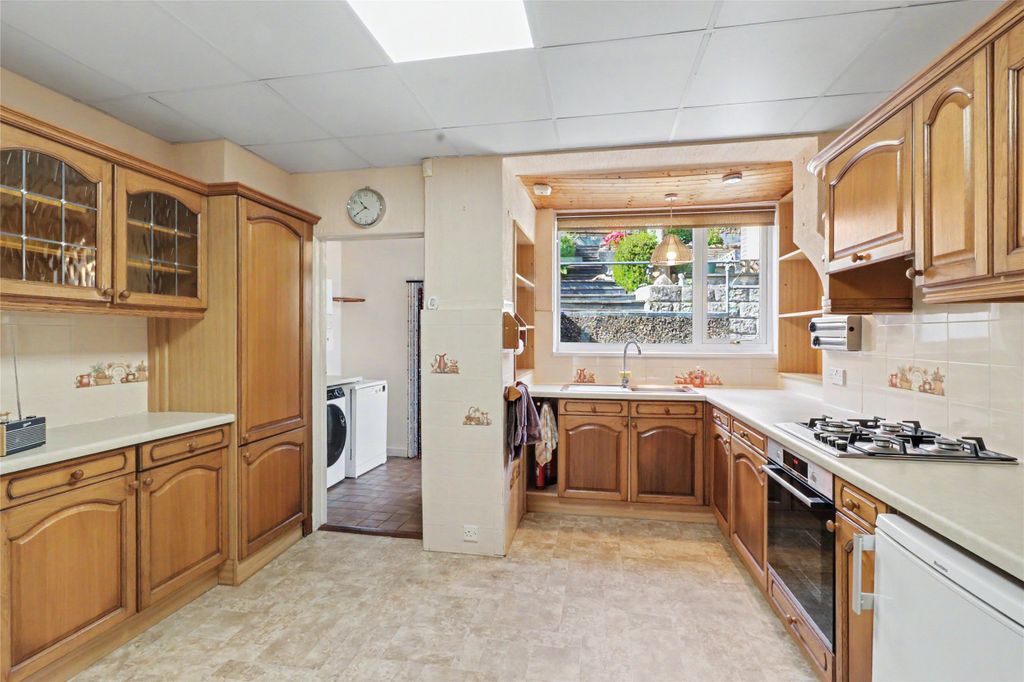 Property photo 3 of 12 3 - Picture No. 02
