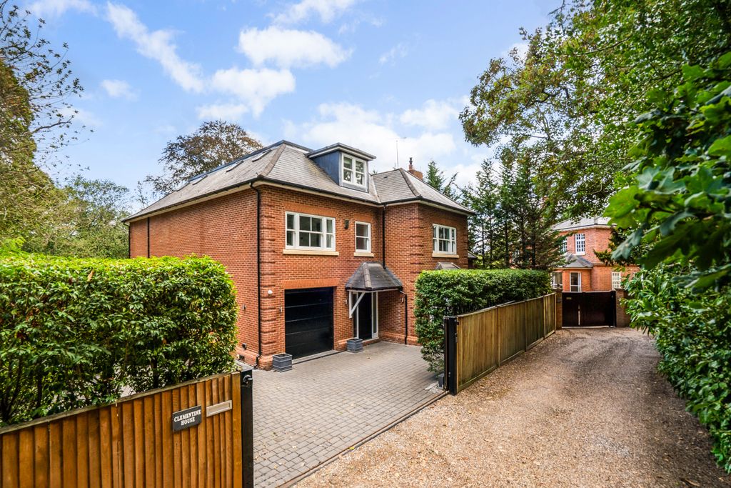 Property photo 1 of 30