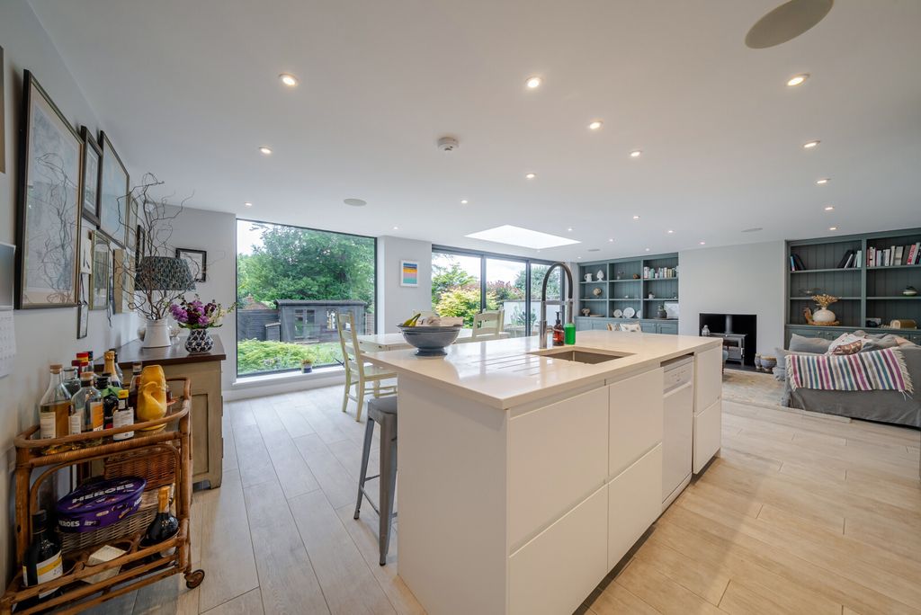 Property photo 2 of 22 1-6A0c577F7F45d-1...