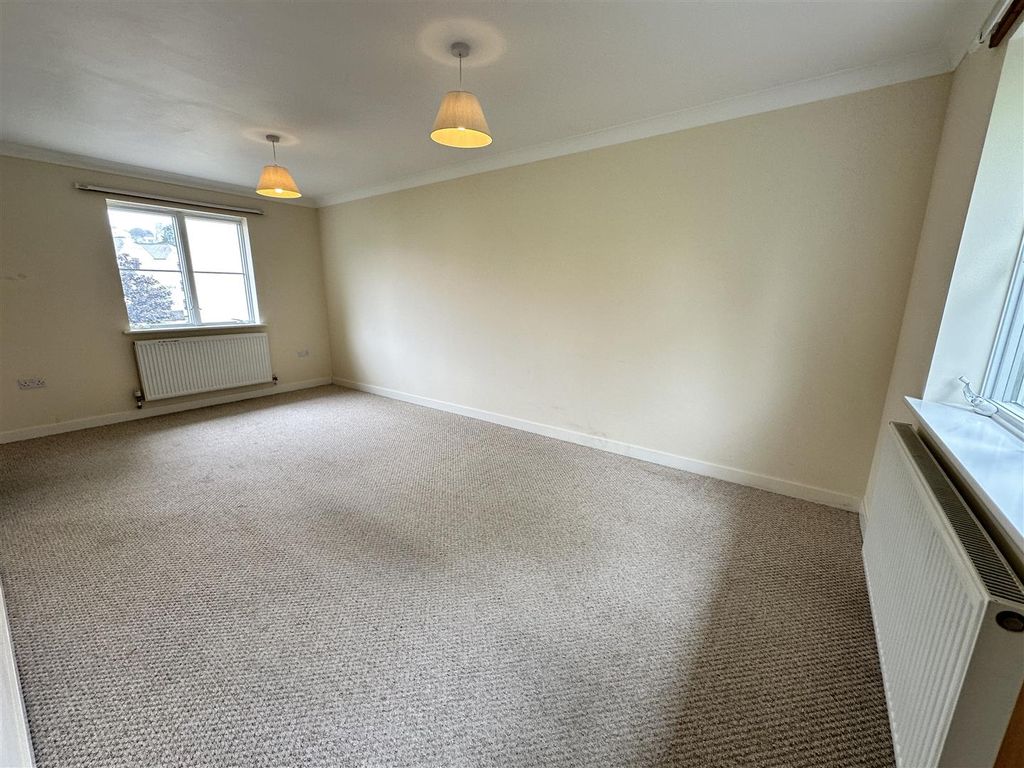 Property photo 2 of 9 Img_0103.Jpg