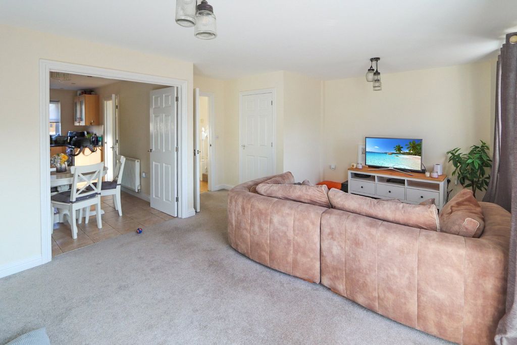 Property photo 3 of 11 Picture No. 10