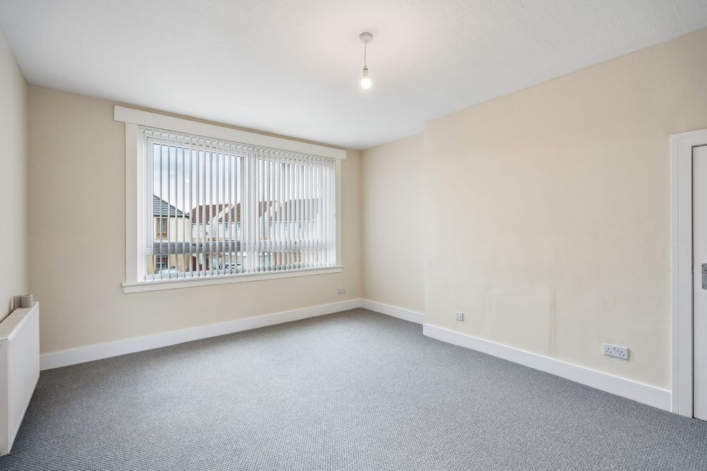 Property photo 2 of 17 Picture No. 15