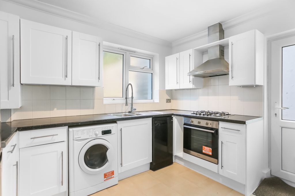 Property photo 3 of 17 296A6711