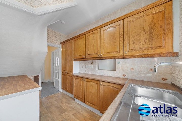 Property photo 3 of 27 Kitchen