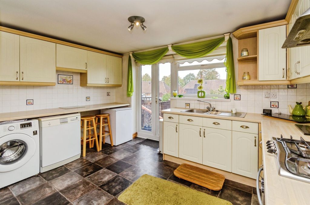 Property photo 3 of 17