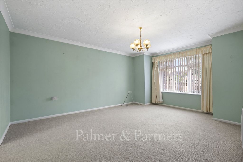 Property photo 2 of 8 Reception Room