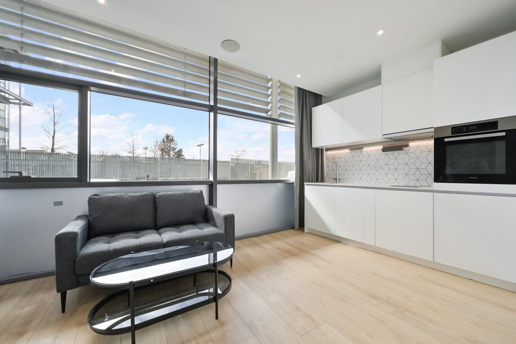 Property photo 2 of 9