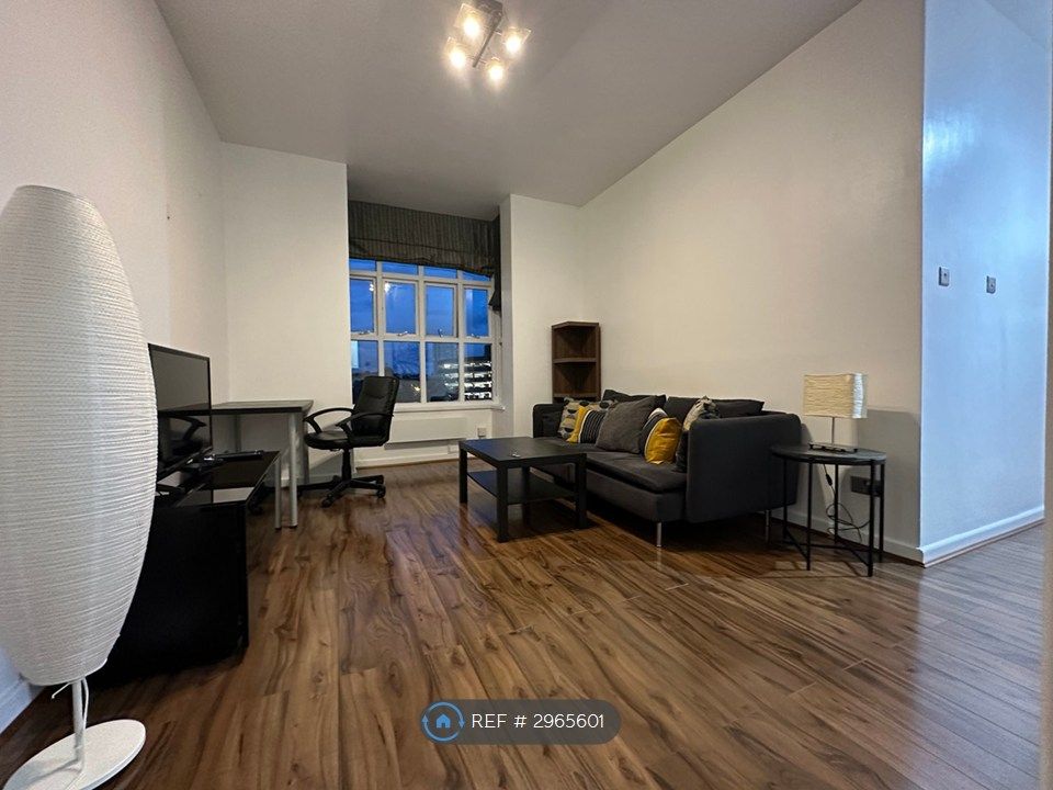 Property photo 2 of 18