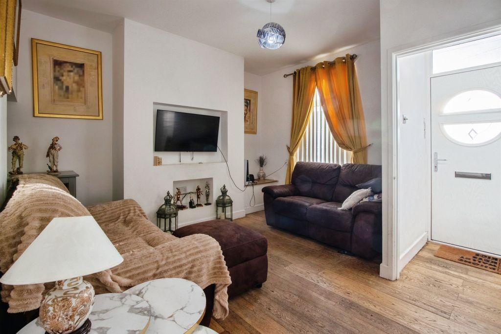 Property photo 2 of 16