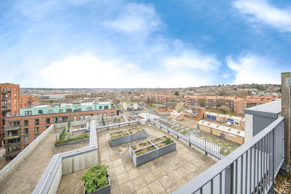 Property photo 2 of 16 Pbox-Img.Jpg