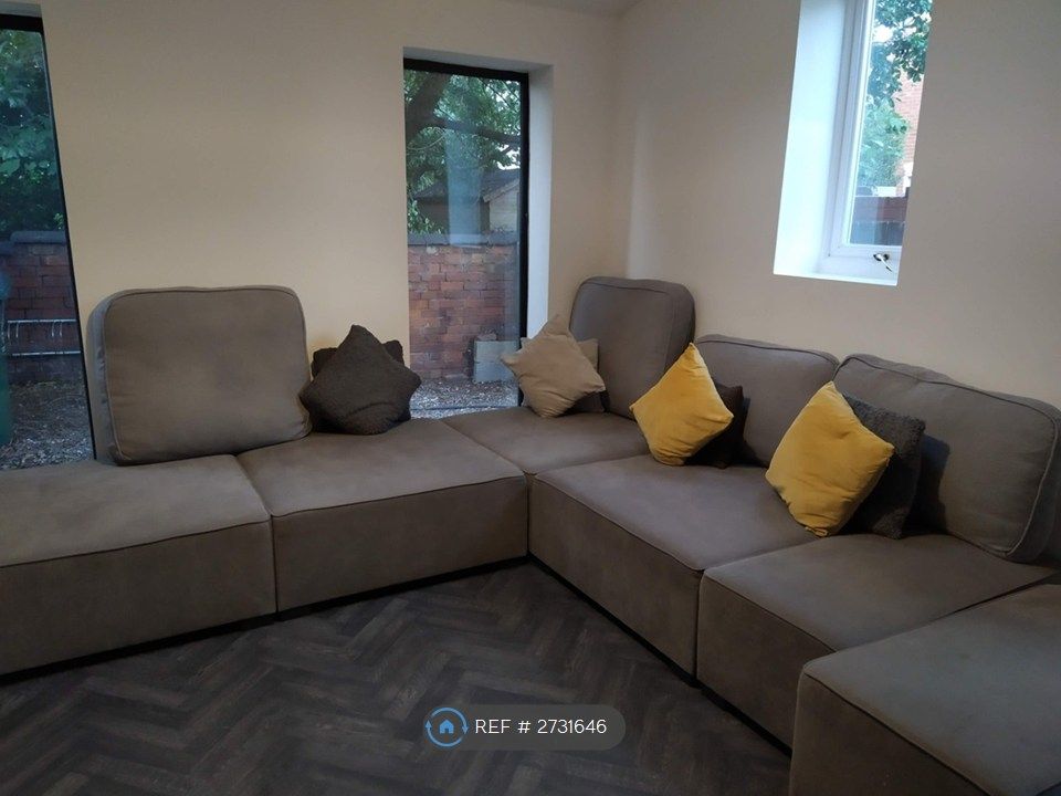 Property photo 3 of 14