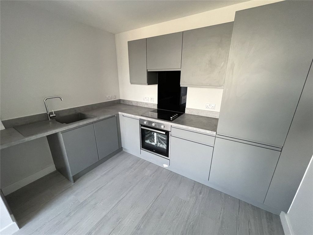 Property photo 2 of 7 Kitchen