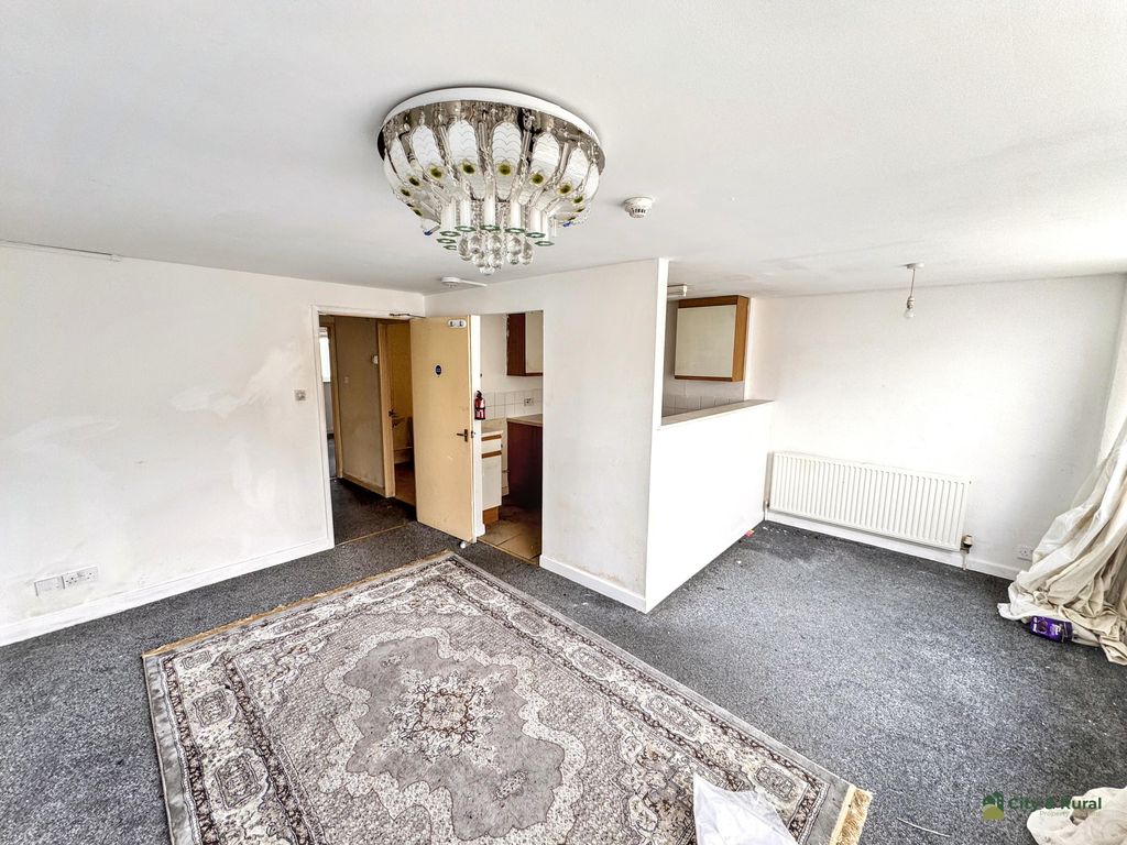 Property photo 3 of 7