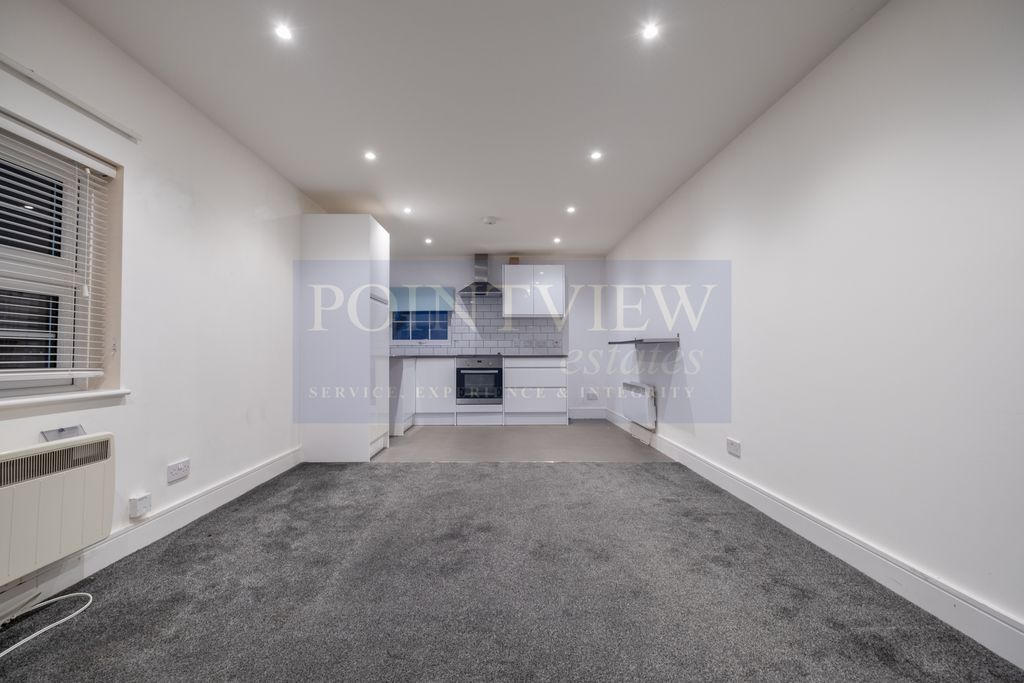 Property photo 3 of 11 Photo 3