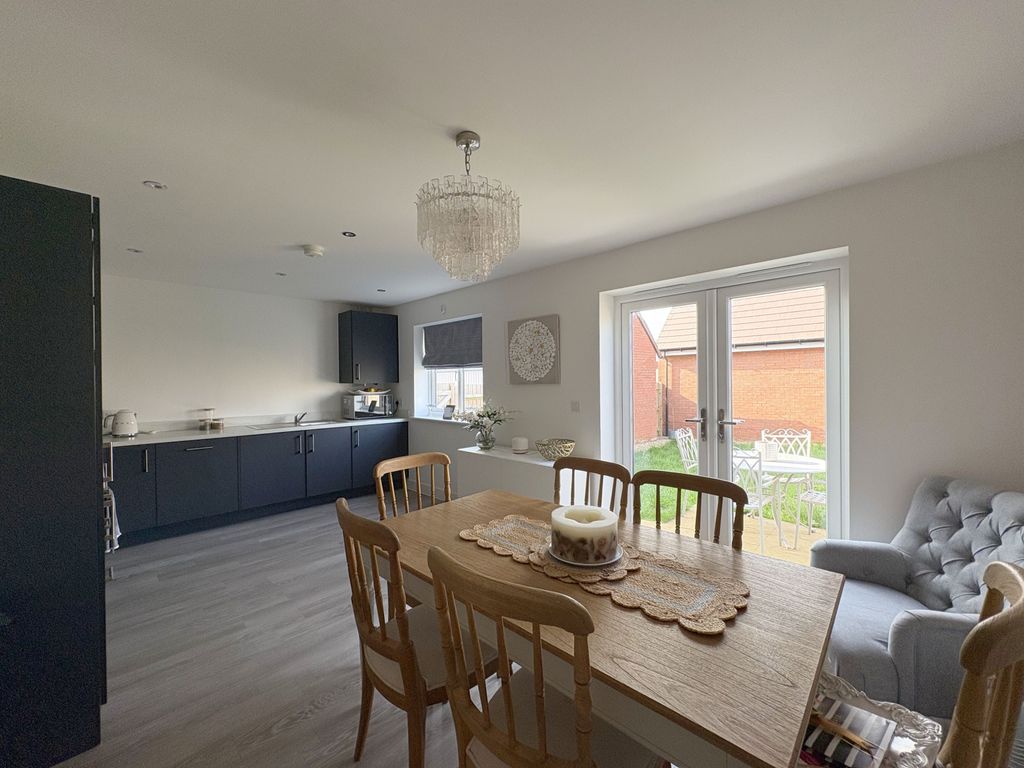 Property photo 3 of 13 Gallery