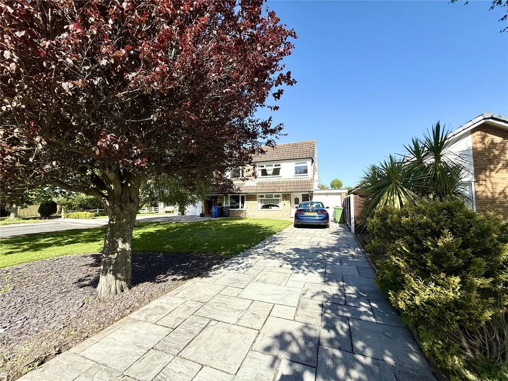 Property photo 1 of 17 Picture No. 02