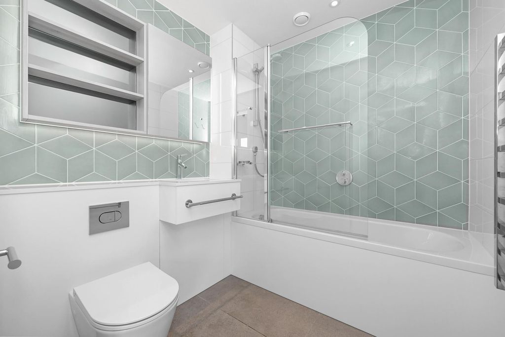 Property photo 3 of 5