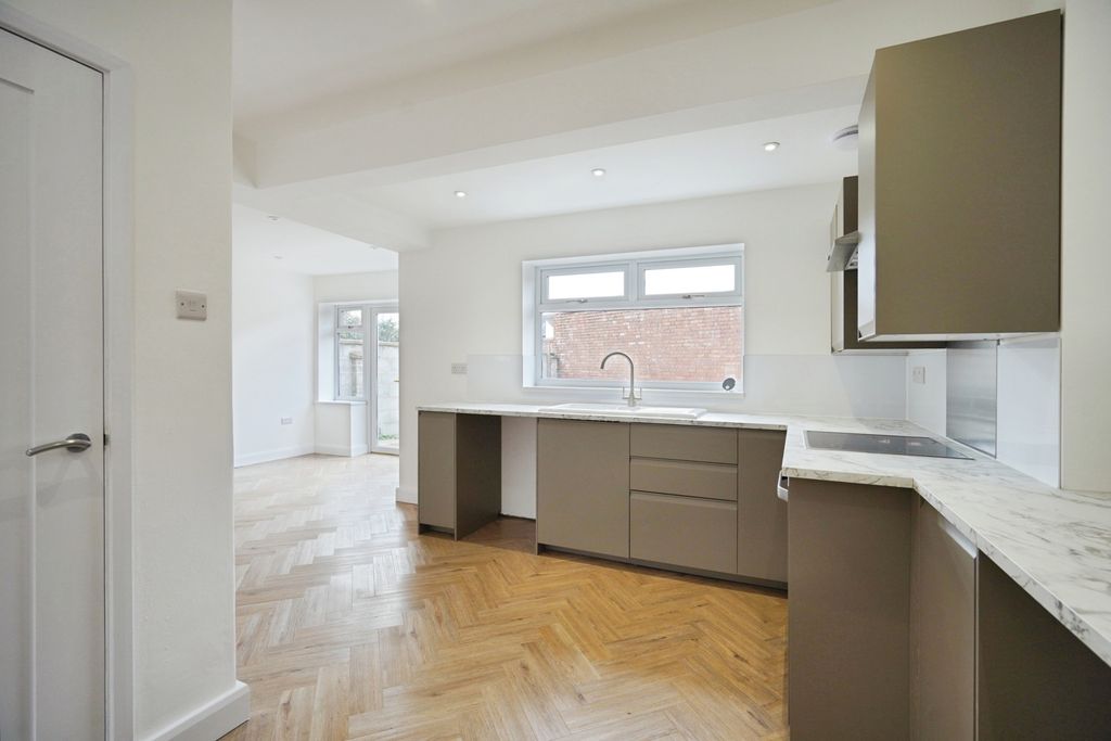 Additional image 16 of 3 bed bungalow for saleWest Walk, Ibstock, Leicestershire LE67