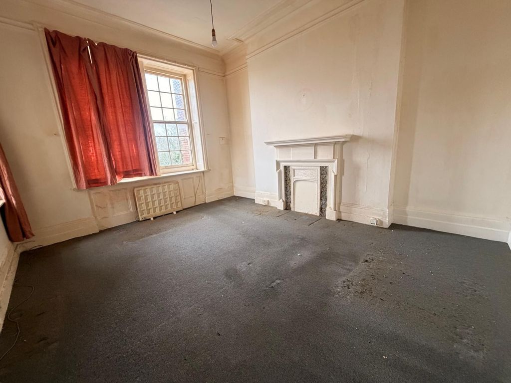 Property photo 3 of 5