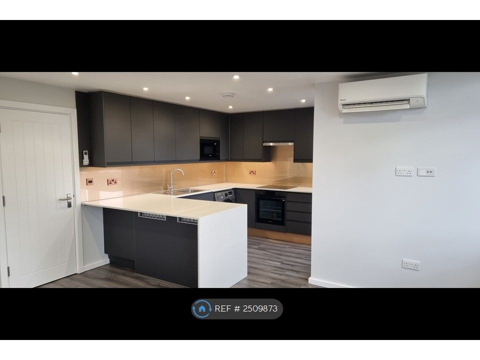 Property photo 1 of 13 Kitchen/Living