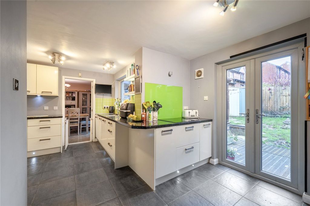 Property photo 3 of 24 Kitchen