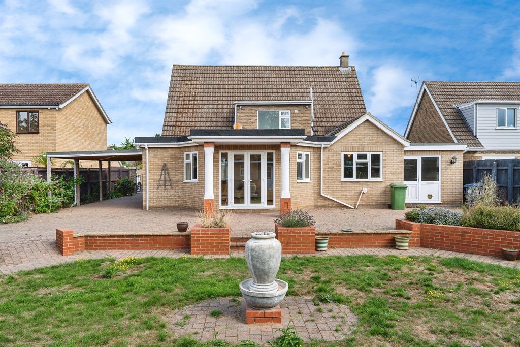 Property photo 2 of 23