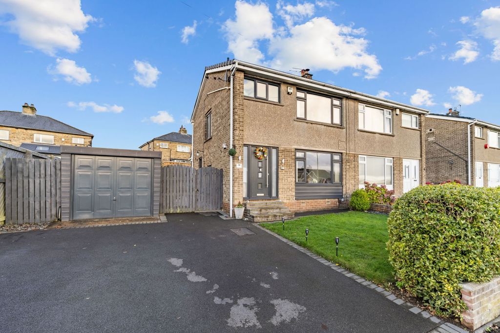 Property photo 1 of 25