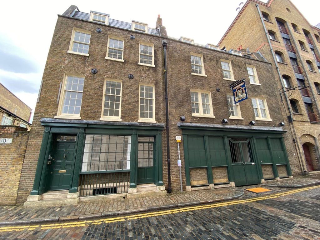 Property photo 1 of 9 110 Wapping High Street.Jpg