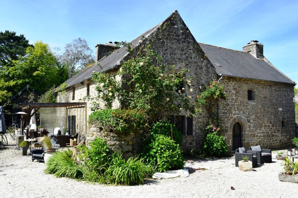 Property photo 2 of 47