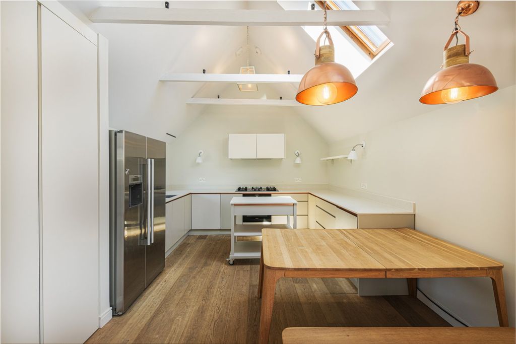 Property photo 3 of 17 Kitchen
