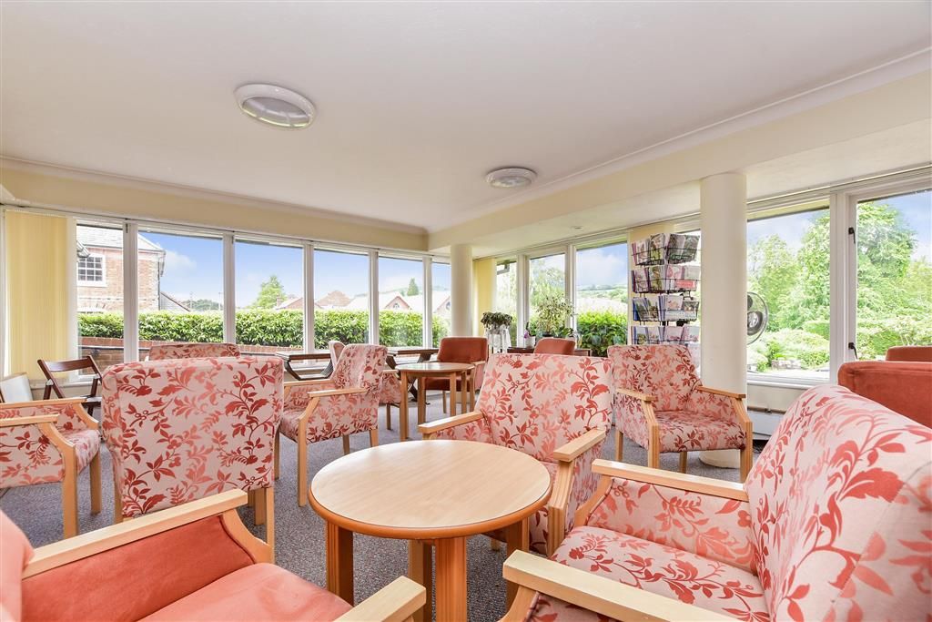 Property photo 2 of 16 Communal Area