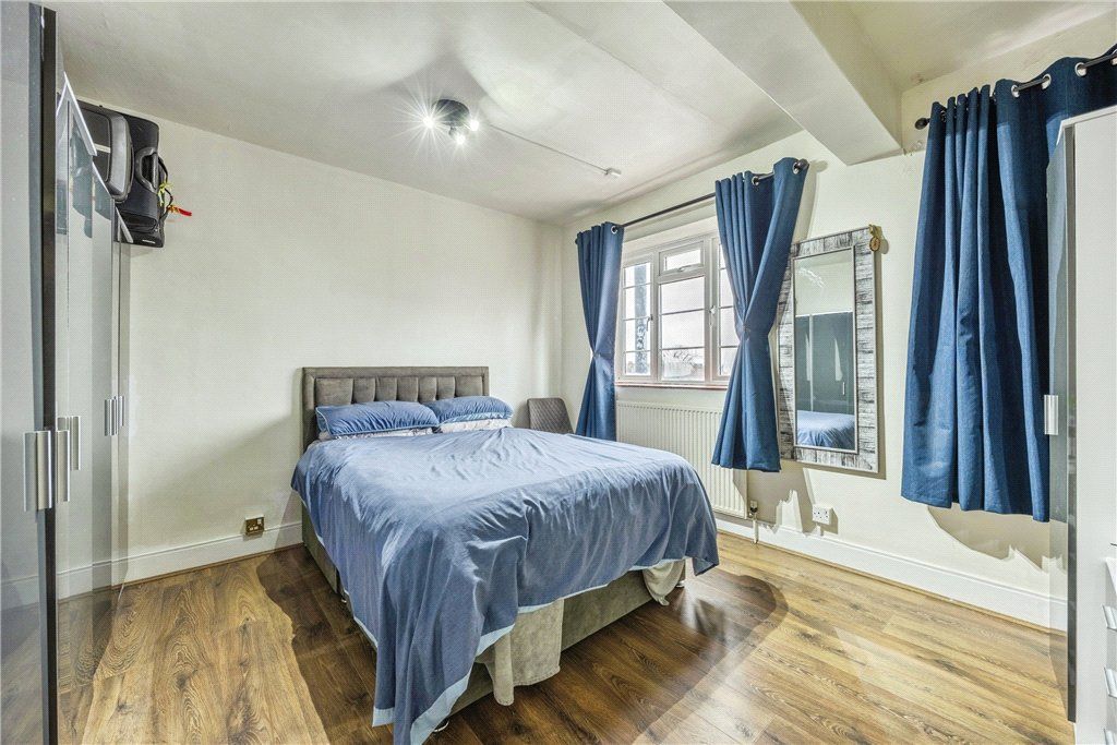 Property photo 2 of 21 Picture No. 15