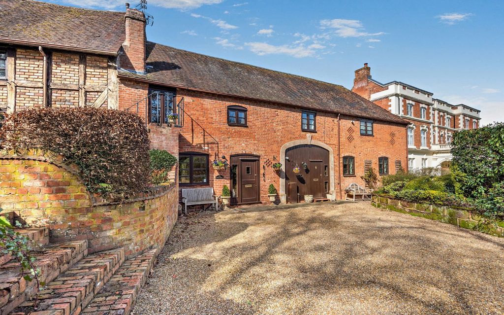 Property photo 2 of 45 Picture No. 06