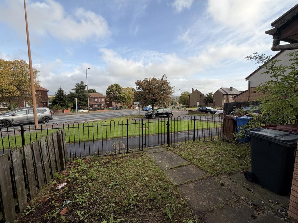 Property photo 2 of 17 Img 0065