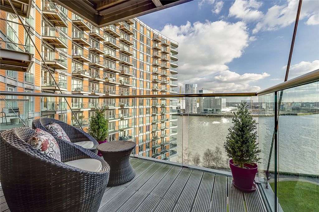 Property photo 2 of 11 Photo 2