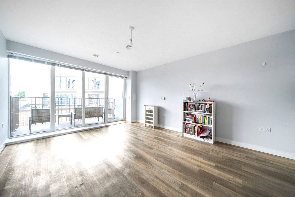 Property photo 2 of 7 Picture No. 02