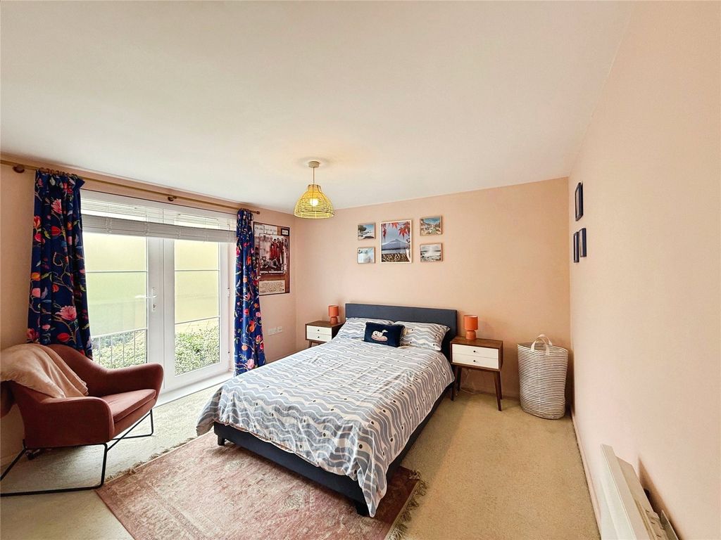 Property photo 3 of 28 Picture No. 25