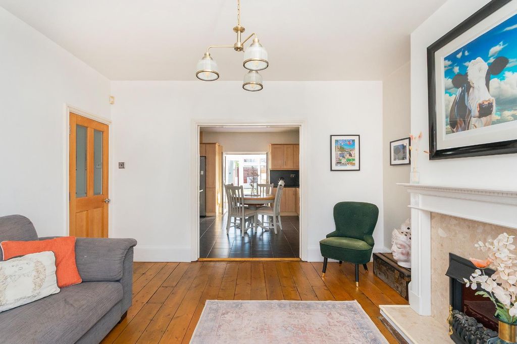 Property photo 1 of 28 0A5Ran - Living Room D.Jpg