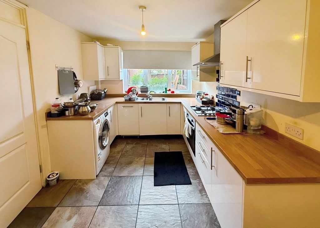Property photo 2 of 6 Pbox-Img.Jpg
