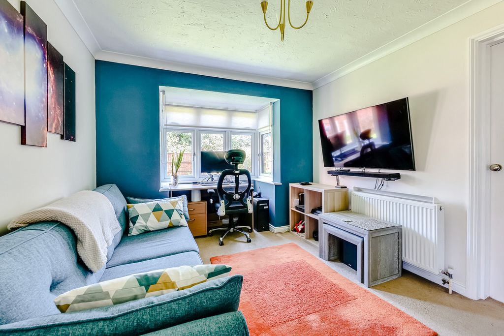 Property photo 3 of 6