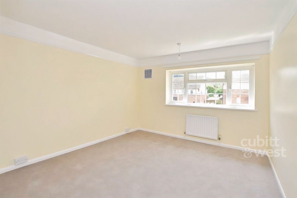 Property photo 3 of 11 7Aa88833-Bed2