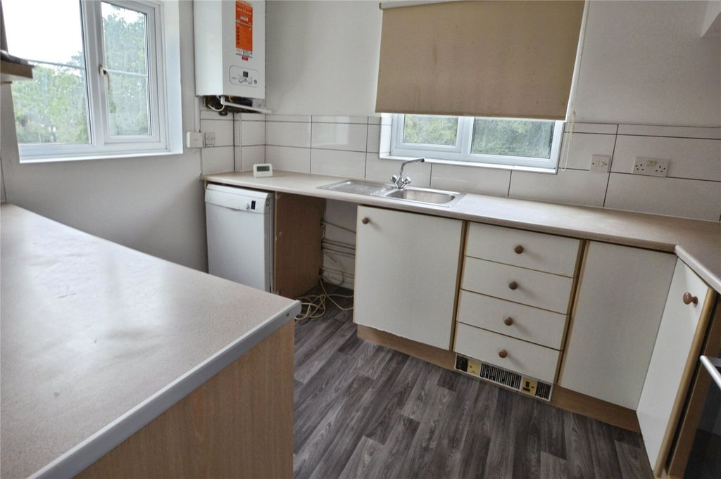 Property photo 2 of 15 Kitchen