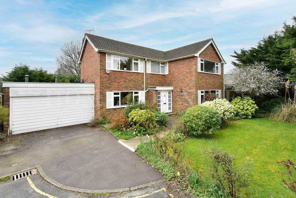 Property photo 1 of 34