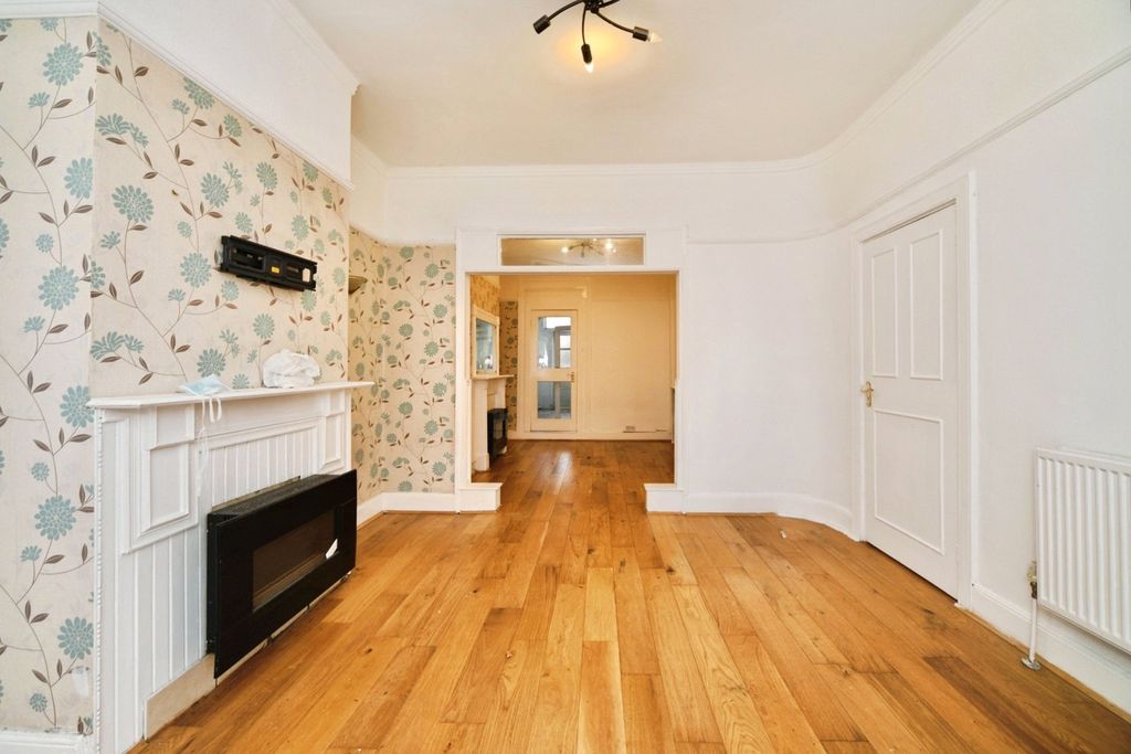 Property photo 3 of 12 Photo