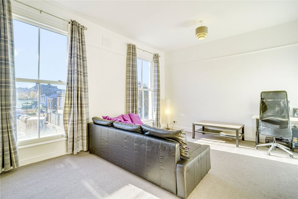 Property photo 2 of 6 Picture No. 08