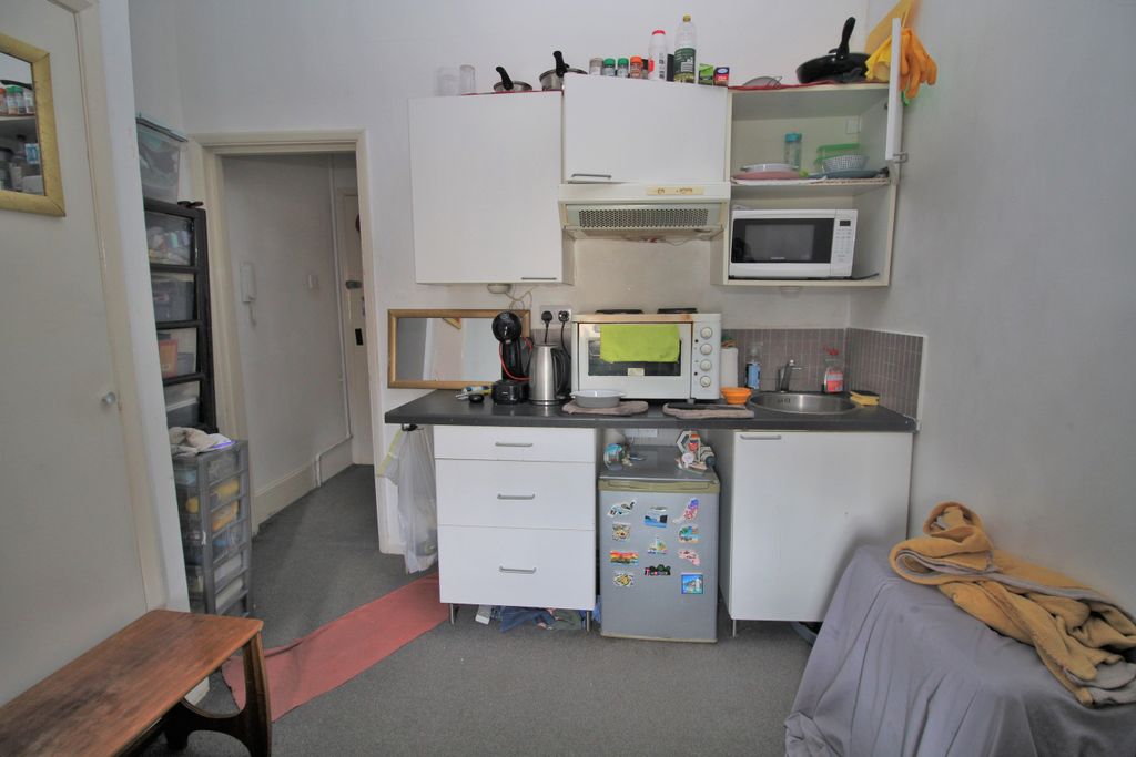 Property photo 2 of 6 2
