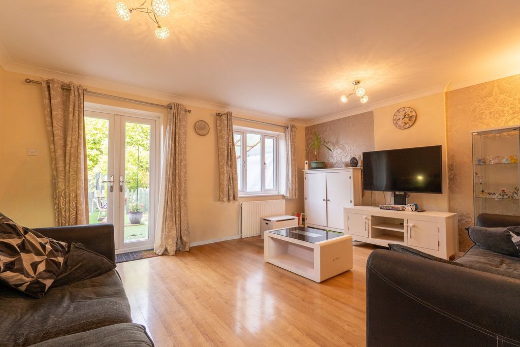 Property photo 2 of 14